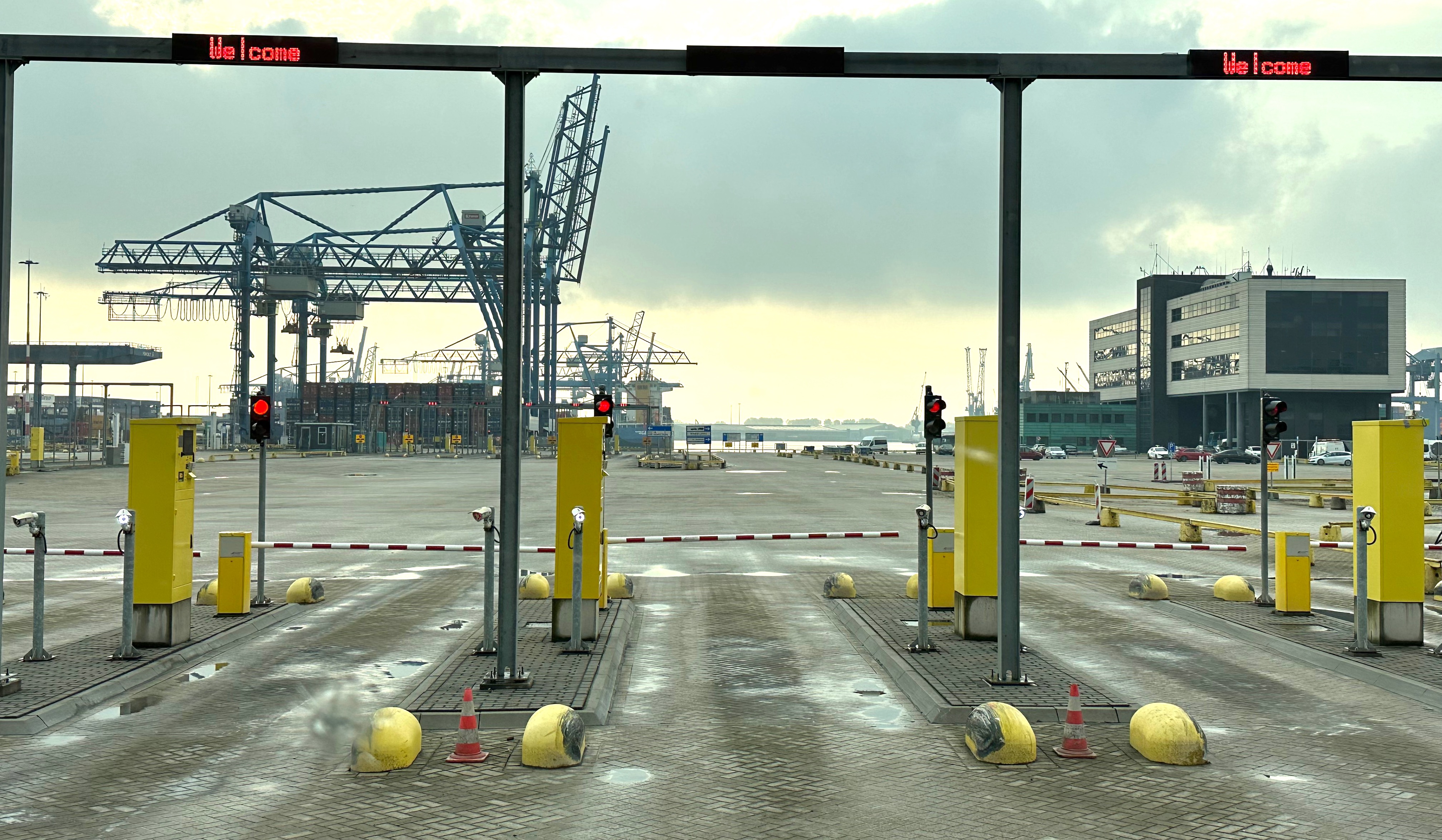 Rotterdam Shortsea Terminals (RST)